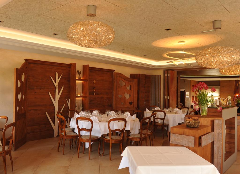 Restaurant A L'Aigle Hotel Wimmenau Exterior photo